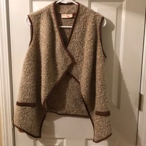 Red Camel Size XL Girls Vest